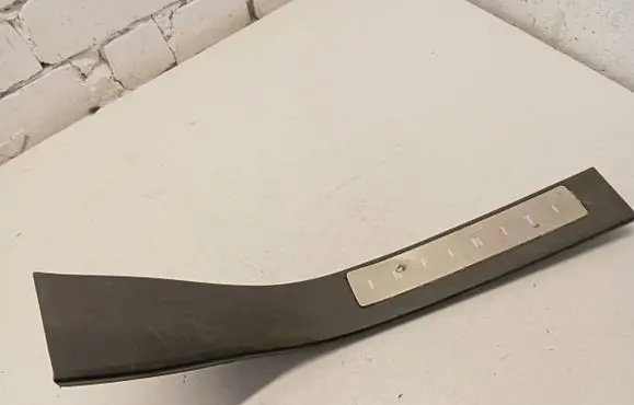 Infiniti QX56 Rear sill trim cover 769B67S603