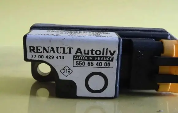 Renault Twingo I Airbag deployment crash/impact sensor 7700429414