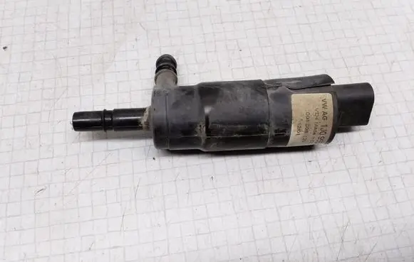 Volkswagen Golf IV Headlight washer pump 1J0955681
