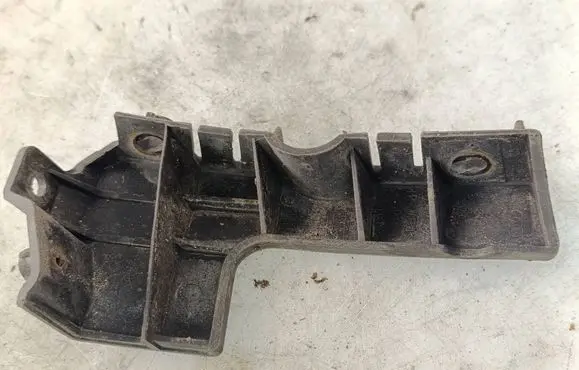 Audi A4 S4 B7 8E 8H Front bumper mounting bracket 8E0807284E
