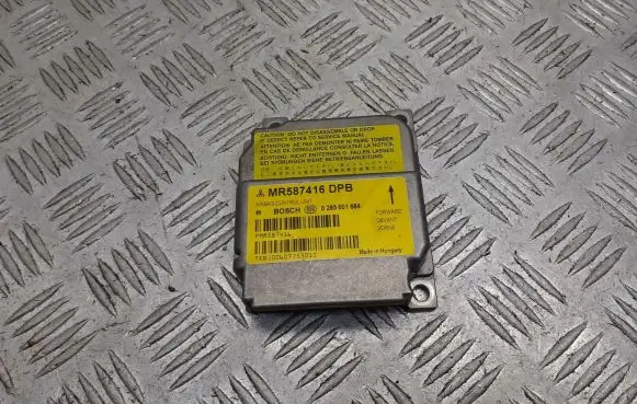 Mitsubishi Colt CZ3 Airbag control unit/module MR587416