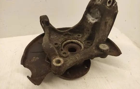Volkswagen PASSAT CC Front wheel hub spindle knuckle