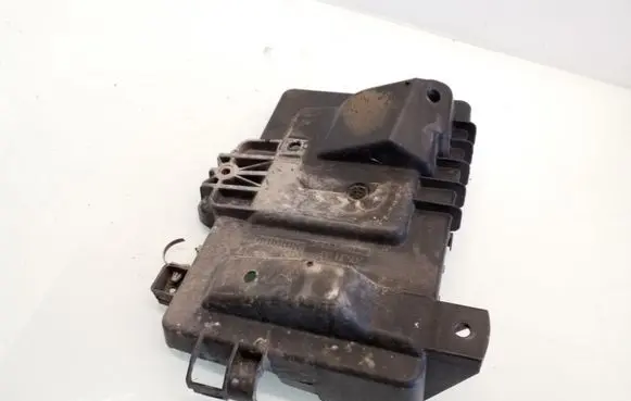 Opel Zafira A Battery box tray 24449812