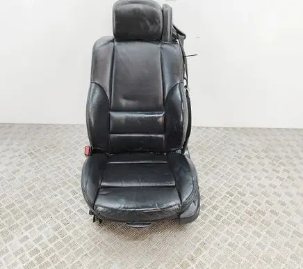 BMW 3 E46 Front driver seat 8266771