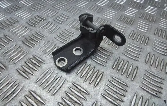 Toyota Verso Rear door upper hinge
