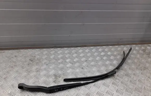 Audi Q7 4M Front wiper blade arm 4M1955407