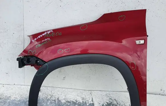 Chevrolet Orlando Fender