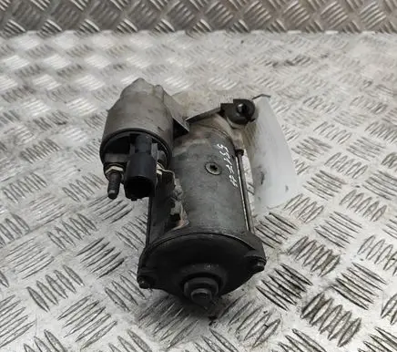 Volkswagen PASSAT B8 Starter motor 02E911022C