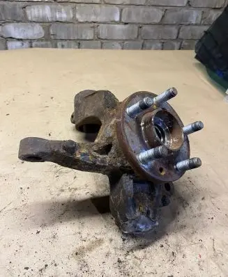 Ford Galaxy Front wheel hub