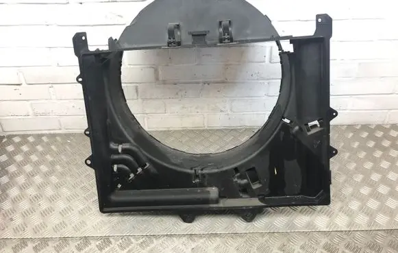 Land Rover Discovery 4 - LR4 Radiator cooling fan shroud AH328K619AC