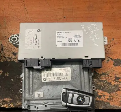BMW 7 F01 F02 F03 F04 Engine control unit/module 8508169 0281016125