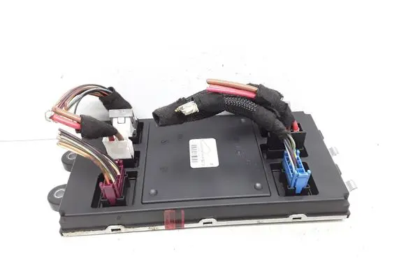 Mercedes-Benz R W251 Central body control module A1645402501 A1645452316