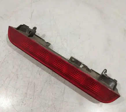 Nissan X-Trail T30 Third/center stoplight P1842