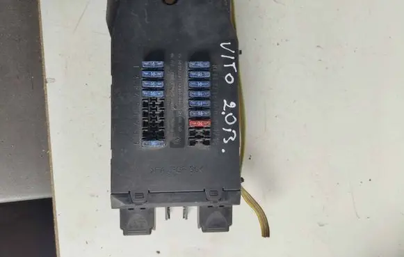 Mercedes-Benz E W212 Fuse box set 0005400650