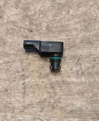 Mercedes-Benz C W205 Air pressure sensor A0009055906 19T24G0135 0261230507