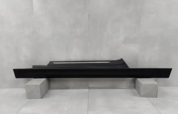 Foot area side trim