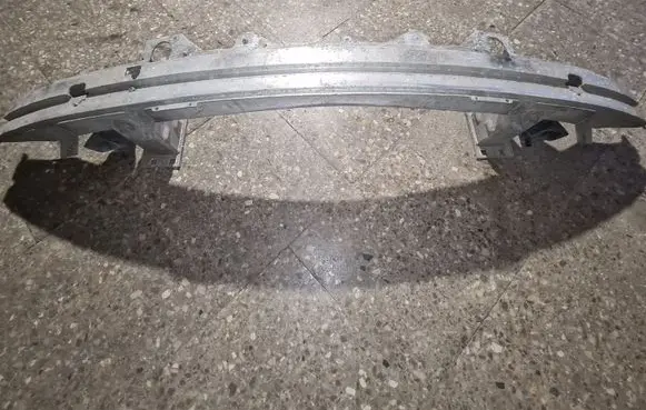 BMW 7 E65 E66 Front bumper cross member