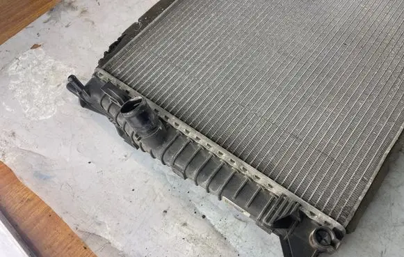 Ford Focus Coolant radiator 3m5h8005tk