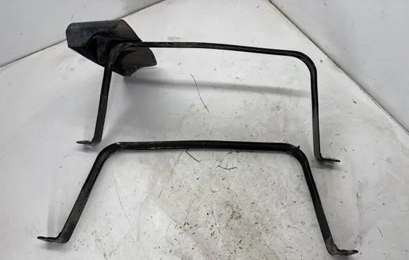 Audi Q3 F3 Fuel tank mounting bracket 5QF201656D