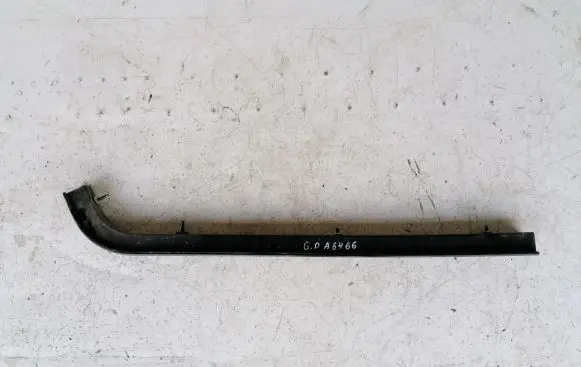 Mazda MPV Sliding door trim 