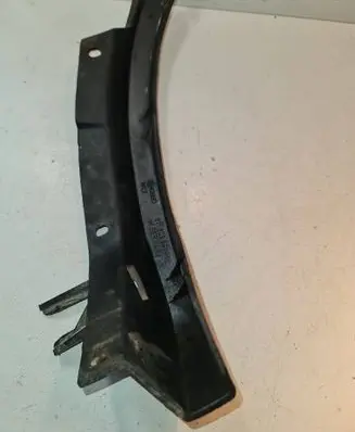 Audi 80 90 B2 Front bumper mounting bracket 811809691