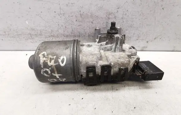 Volkswagen Polo IV 9N3 Wiper motor 6Q2955119A