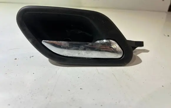 BMW 5 E39 Rear door interior handle 8226050