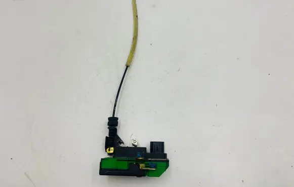 Volvo XC90 Front door lock 30634618