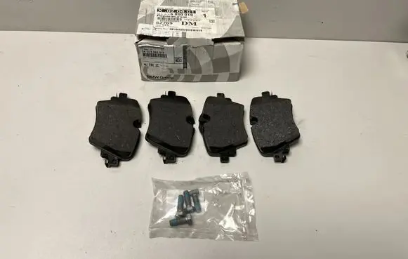 BMW 2 F46 Brake pads (front) 6860019 6854381