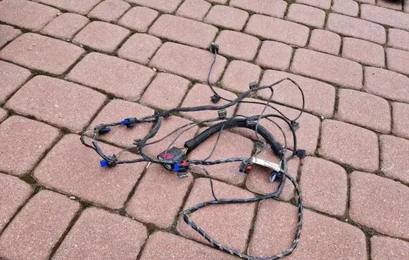 Opel Astra K EUR ISO radio connector 39147047