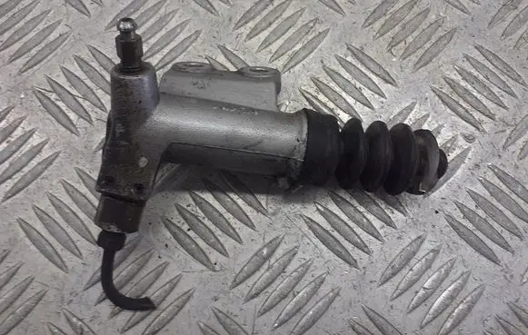 Honda Civic Clutch slave cylinder 