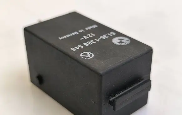 BMW 5 E39 Other relay 61361388546