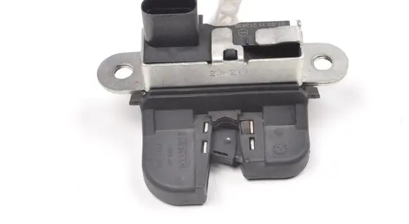 Volkswagen Scirocco Tailgate lock latch 1K8827505B