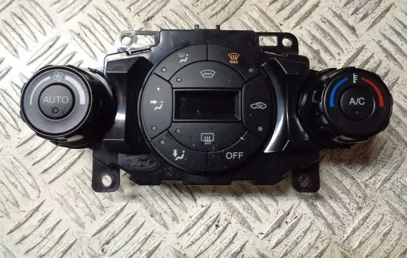 Ford Fiesta Climate control unit 8A6T18C612
