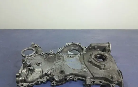 Lexus IS 220D-250-350 Rocker cam cover