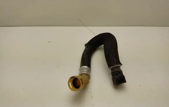 Ford Mustang VI Engine coolant pipe/hose FR3318K579CC