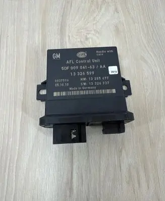 Opel Insignia A Light module LCM 5DF00904163 13285677 13326599