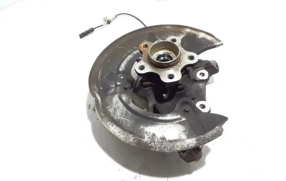 Rear wheel hub