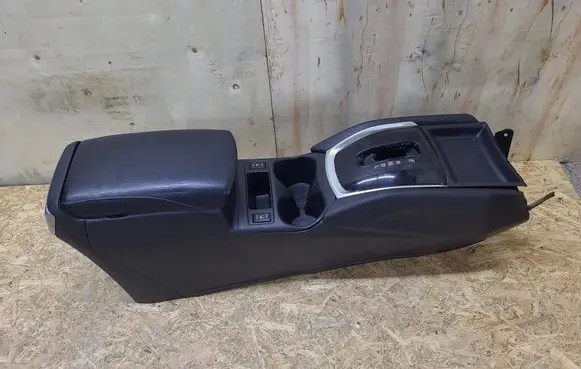 Nissan X-Trail T32 Armrest 