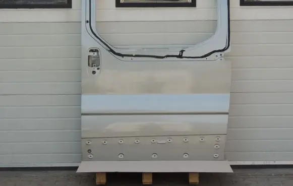 Renault Trafic II (X83) Side sliding door 7751472218 TEC66