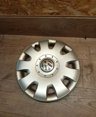 Volkswagen Touran I R15 wheel hub/cap/trim 1T0601147