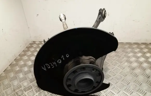 Mercedes-Benz C W206 Rear wheel hub