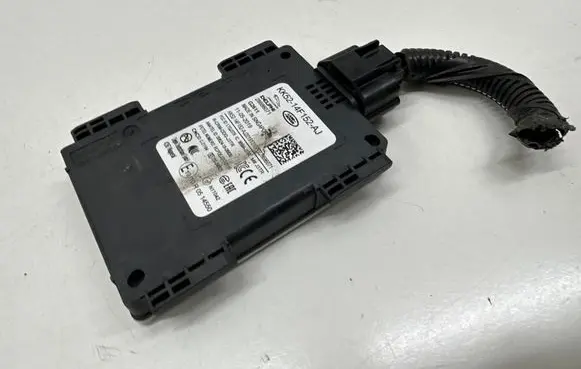 Land Rover Discovery 5 Blind spot module KK5214F152AJ
