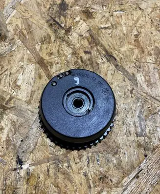 BMW 5 F10 F11 Camshaft pulley/ VANOS 11367598001