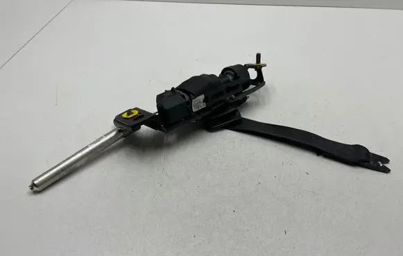 Volvo V50 Front seatbelt 8639693