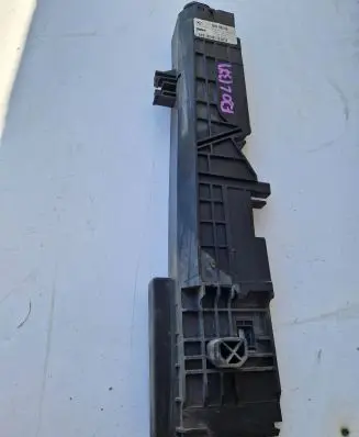 BMW 1 F20 F21 Radiator mount bracket 43700131 7600536