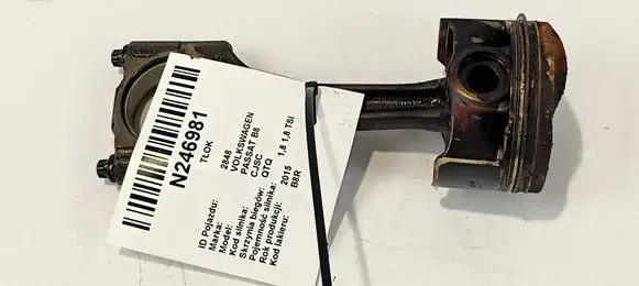 Volkswagen PASSAT B8 Piston with connecting rod 