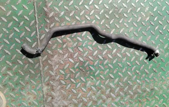 BMW X5 E70 Engine coolant pipe/hose 6955921