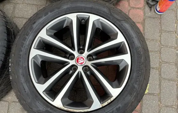 Jaguar F-Pace R19 forged rim HK8M1007VA