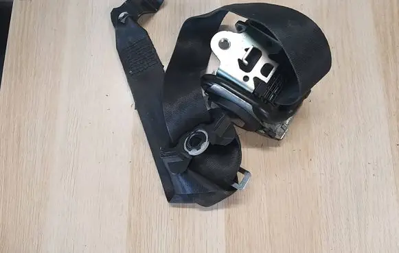 Seat Ibiza IV (6J,6P) Front seatbelt 6J4857706